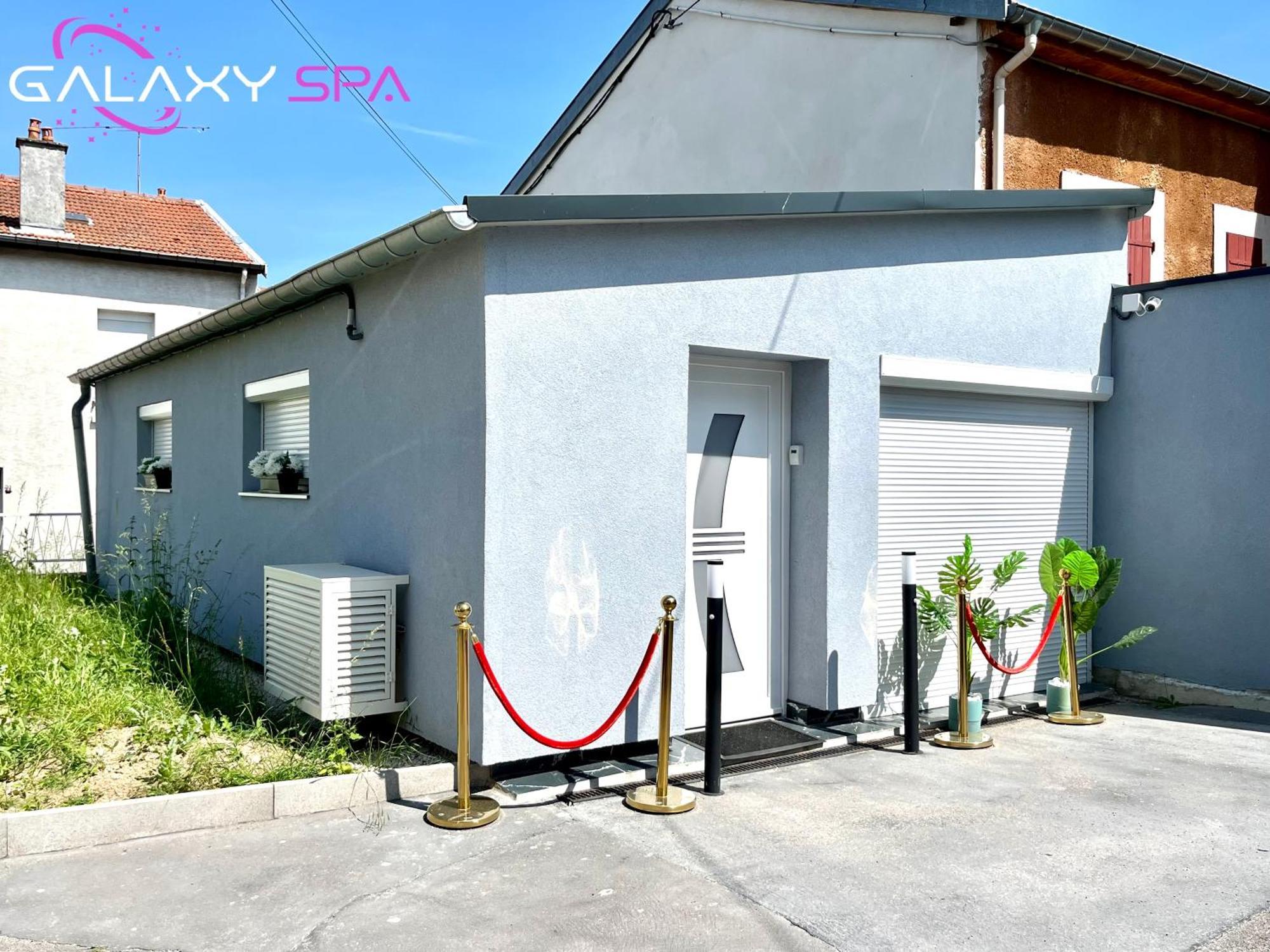 Galaxy - Jupiter Jacuzzi Privatif * Champigneulles